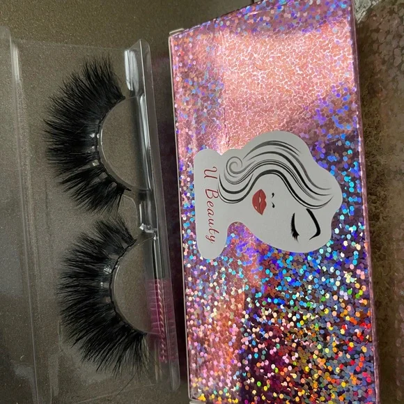 Strip lashes - Picture 2 of 12